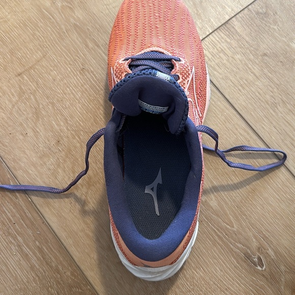 Mizuno Wave Rider 27 - Like new - Picture 8 of 8